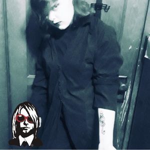 Meet your Posher, Chloe